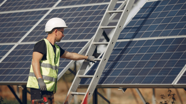 Zonnepanelen Vervangen en Verwijderen met DakPlus